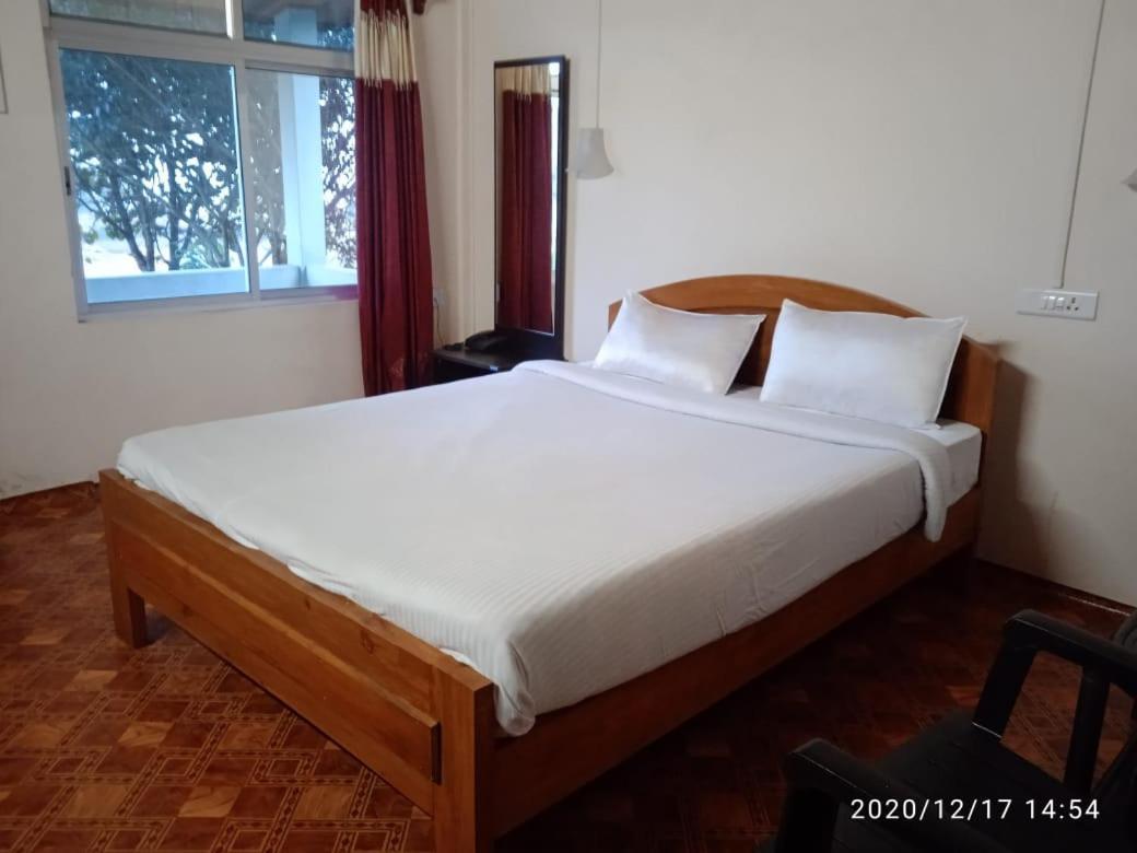 Отель Abode Me Me Ai Haven Черапунджи Экстерьер фото