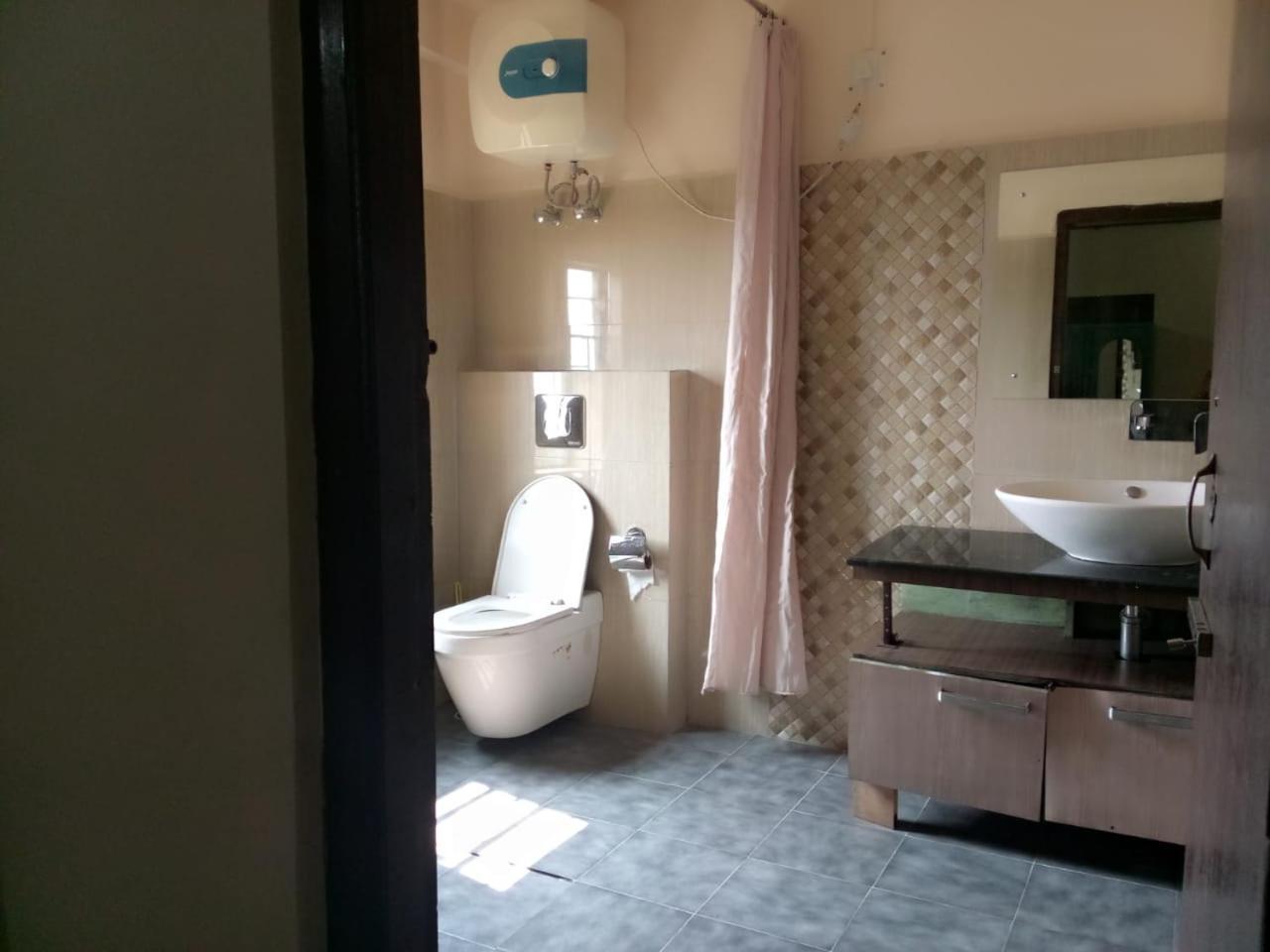 Отель Abode Me Me Ai Haven Черапунджи Экстерьер фото