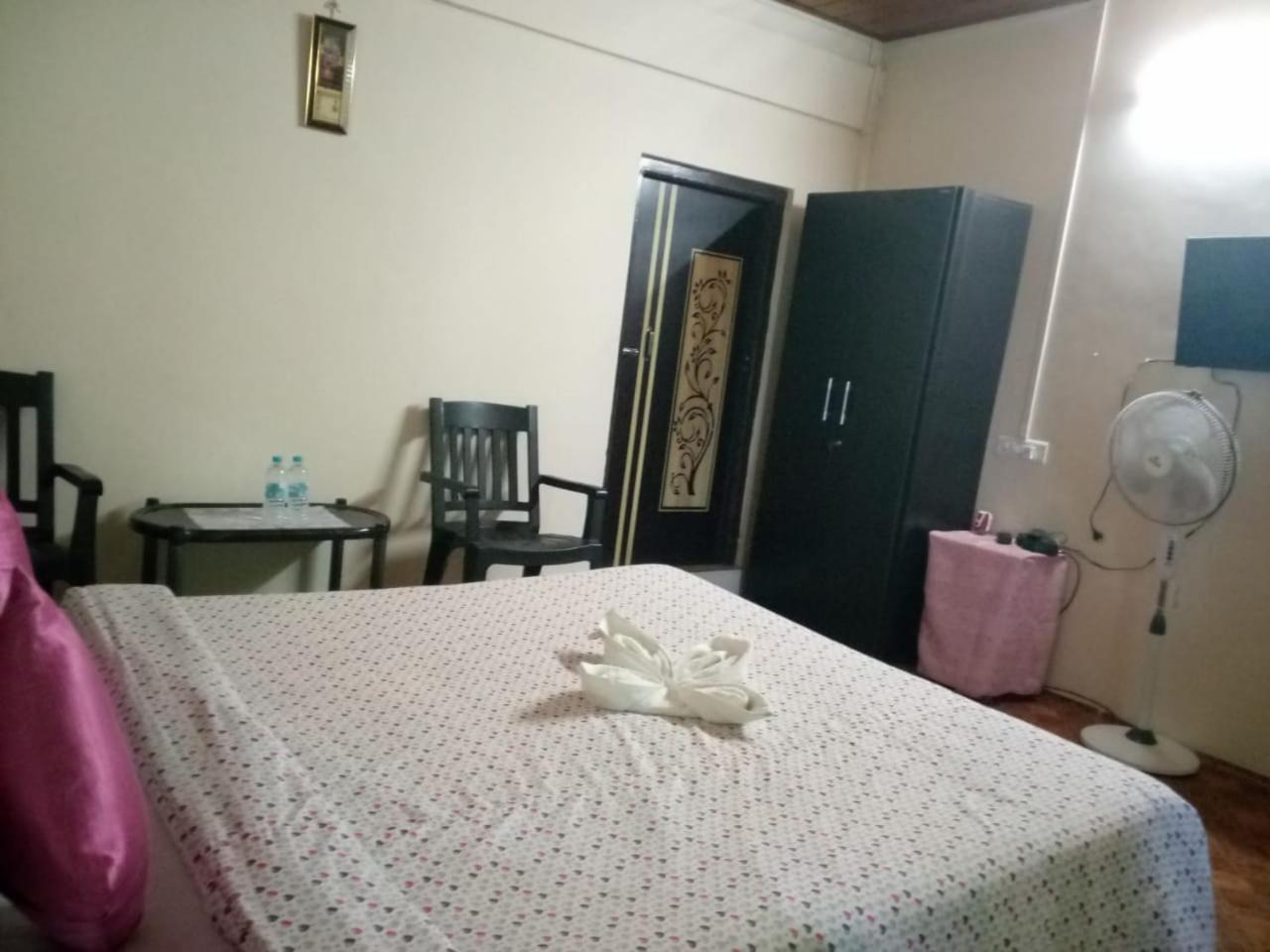 Отель Abode Me Me Ai Haven Черапунджи Экстерьер фото
