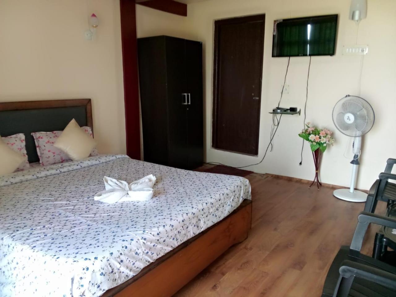 Отель Abode Me Me Ai Haven Черапунджи Экстерьер фото